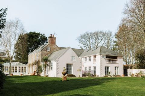 5 bedroom detached house for sale, Rue de la Croiserie, Jersey JE3