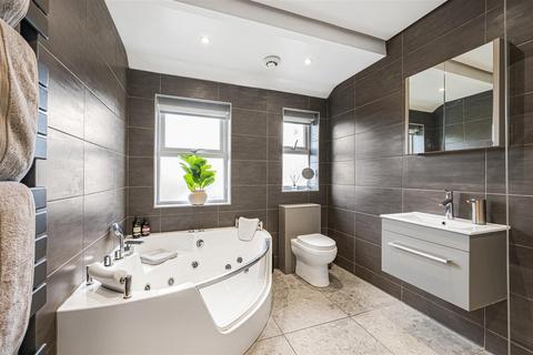 4 bedroom terraced house for sale, Eastbourne Road, Seaford