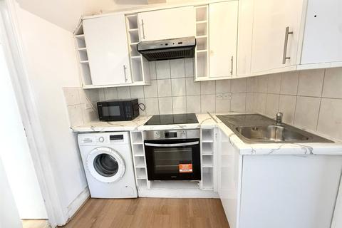 undefined, Croydon Road, Wallington SM6