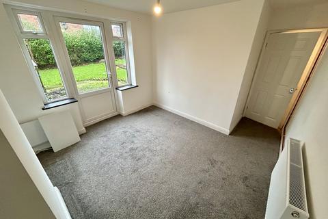 3 bedroom semi-detached house to rent, Summer Lane, DUDLEY
