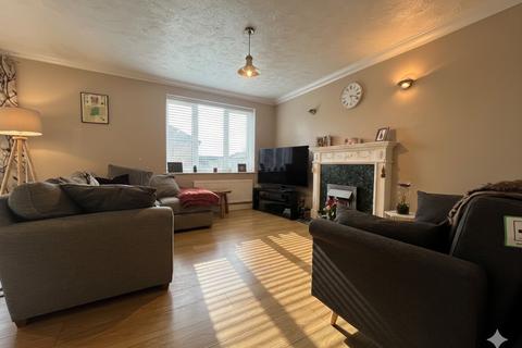 3 bedroom detached house for sale, Skelton Close, Luton, Bedfordshire, LU3 4HF