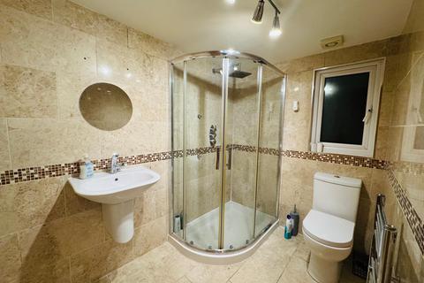 Terraced house to rent, All Bills Included Studio, Couples Welcome, IG3