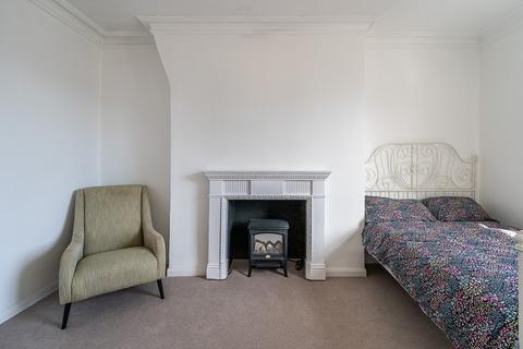 4 bedroom flat to rent, Streatham Hill London SW2