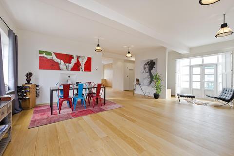 3 bedroom flat to rent, Woodstock Grove, London, London, W12