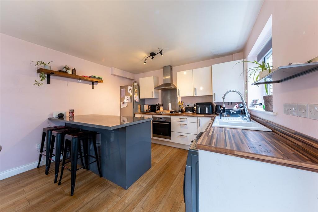 7 Mondram Green-001.JPG