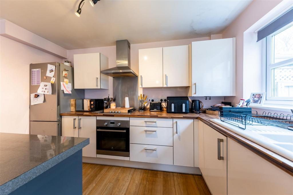 7 Mondram Green-002.JPG