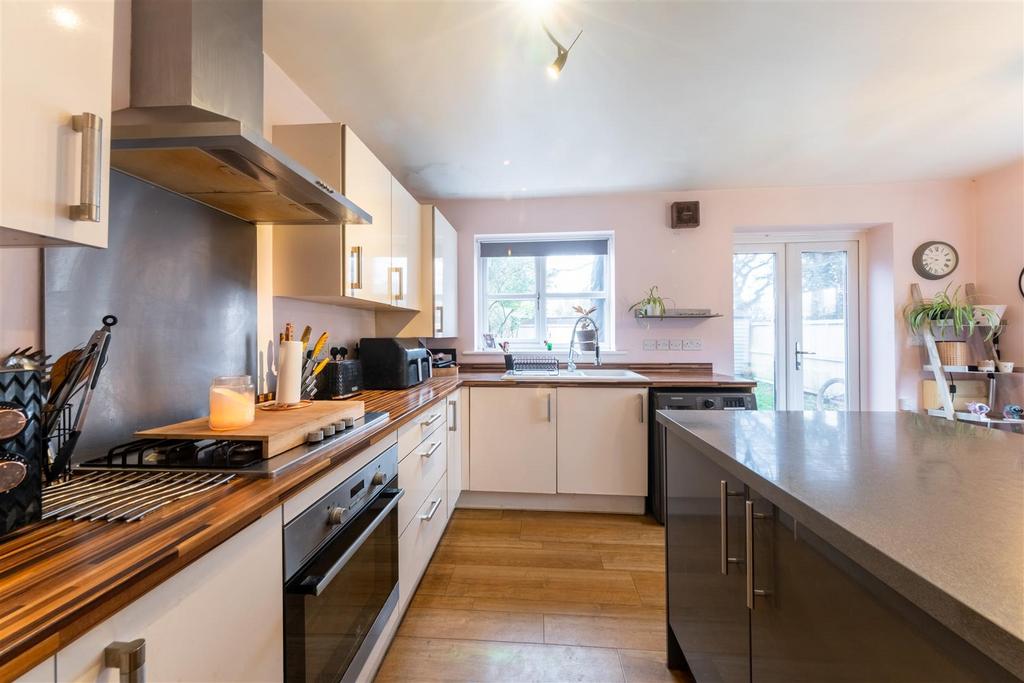 7 Mondram Green-004.JPG
