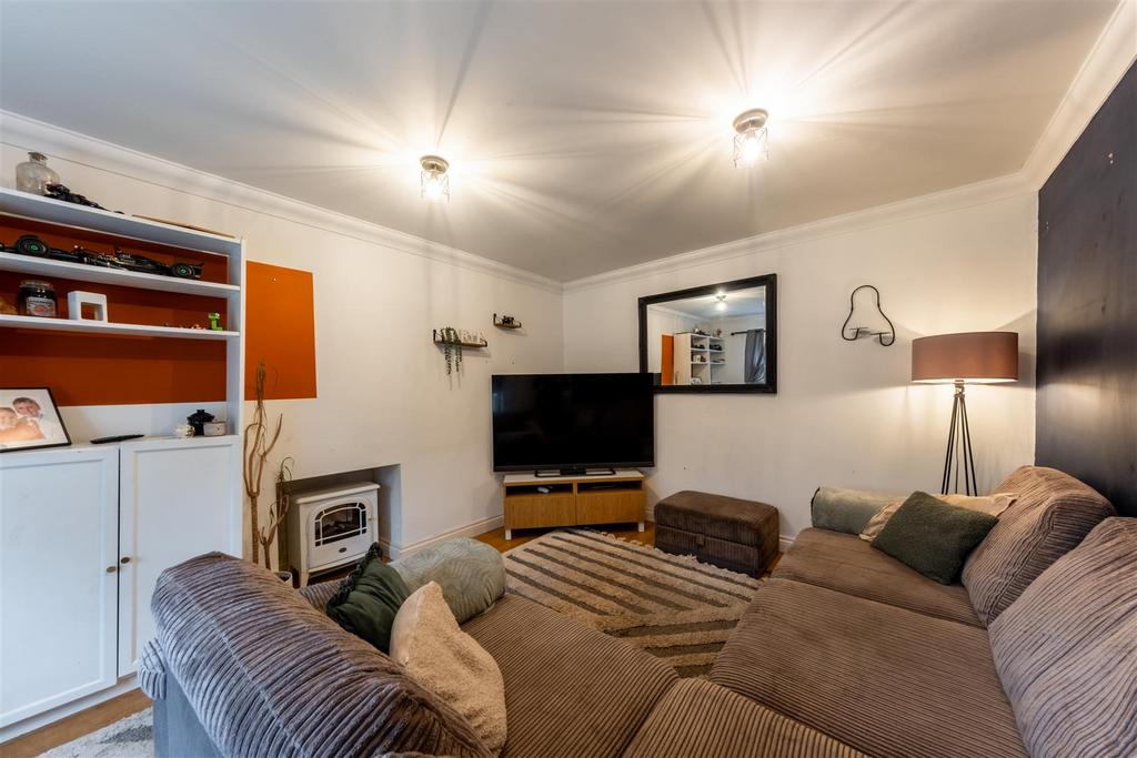 7 Mondram Green-007.JPG