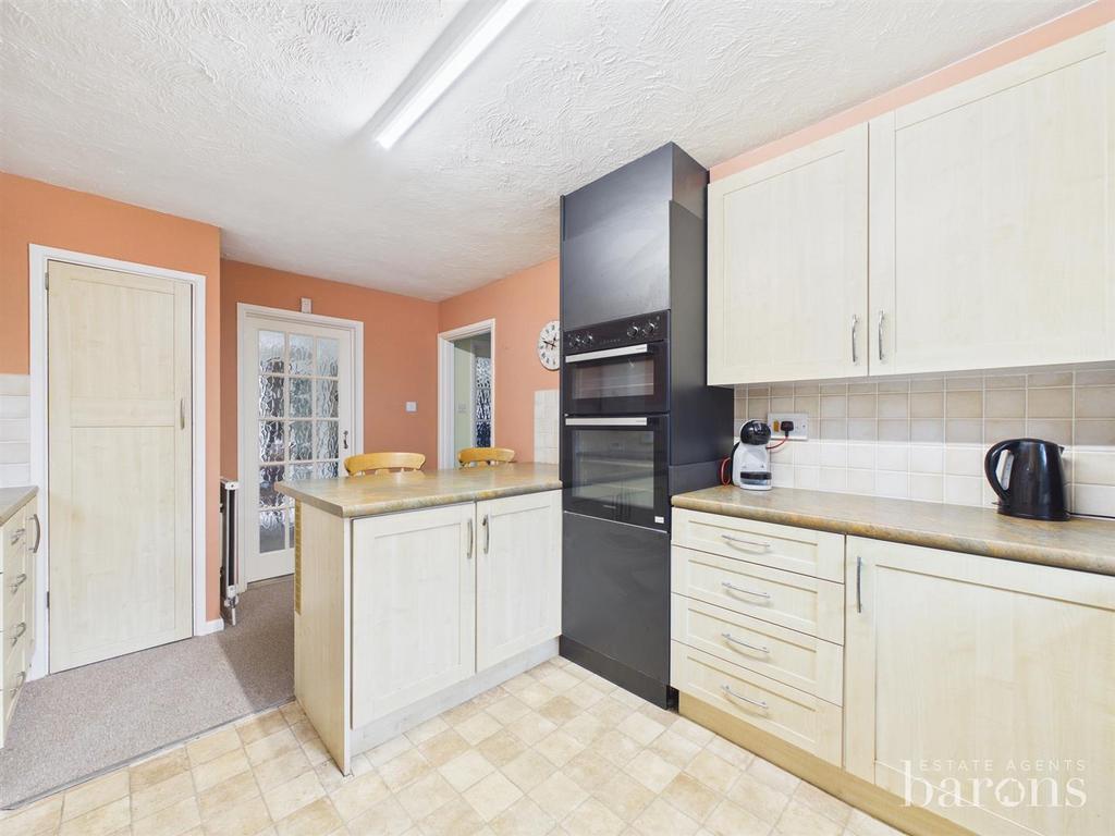 CAM05500 G0-PR0141-STILL009.jpg