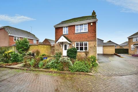 4 bedroom detached house for sale, Phoenix Drive, Wateringbury, Maidstone