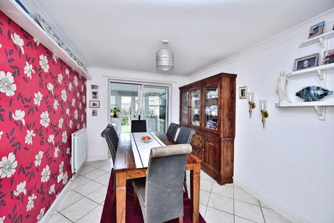 4 bedroom detached house for sale, Phoenix Drive, Wateringbury, Maidstone