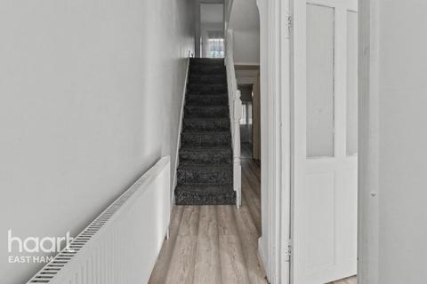 3 bedroom terraced house for sale, Sixth Avenue, London