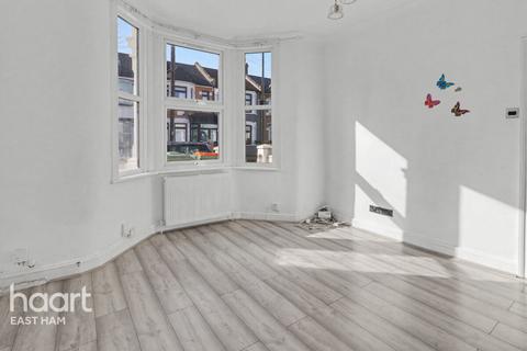 3 bedroom terraced house for sale, Sixth Avenue, London