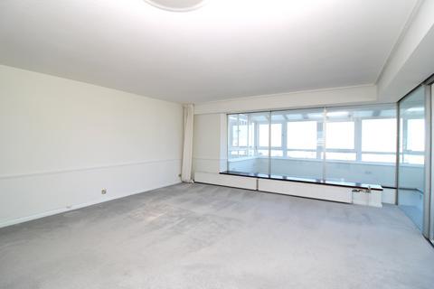 2 bedroom flat to rent, Kings Road, BRIGHTON