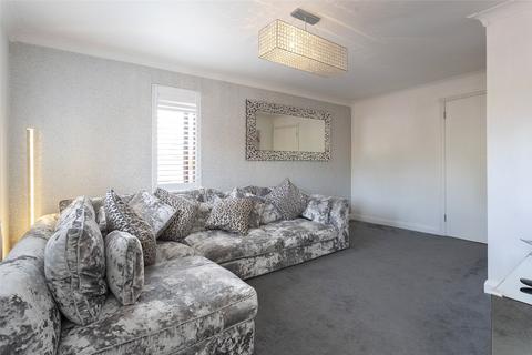 2 bedroom apartment for sale, Cedar Close, Buckhurst Hill