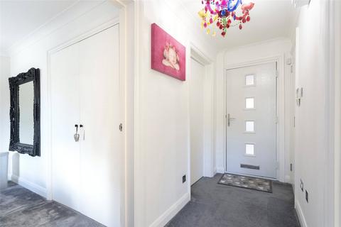 2 bedroom apartment for sale, Cedar Close, Buckhurst Hill