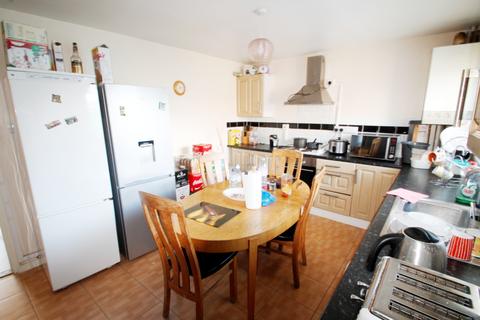 3 bedroom house to rent, Cornish Grove, London, SE20