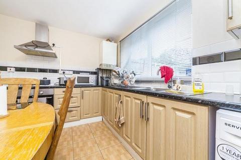 3 bedroom house to rent, Cornish Grove, London, SE20