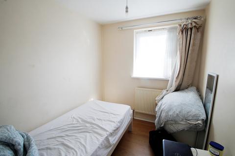 3 bedroom house to rent, Cornish Grove, London, SE20