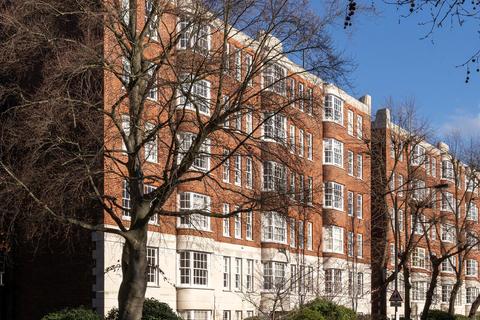 3 bedroom flat for sale, Buckingham Court, Kensington Park Road, Notting Hill, London W11.