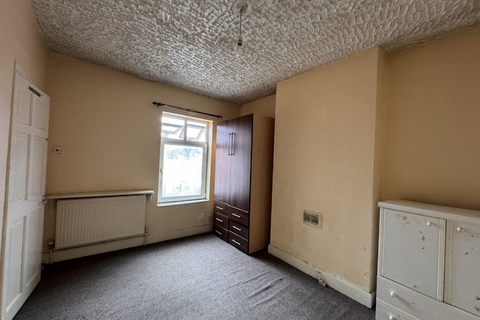 2 bedroom terraced house for sale, Kingston Road, Leicester LE2