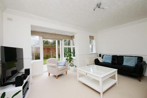 undefined, Tadman Close, Beverley