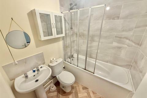 undefined, Hilltop Court, Downs Road, Luton, LU1