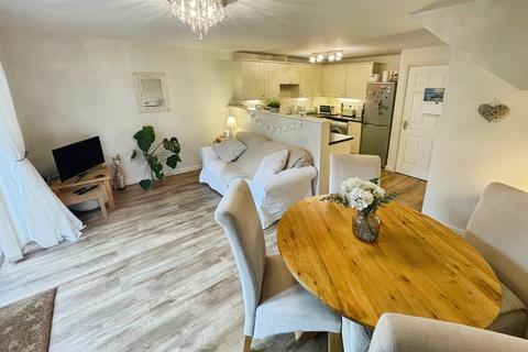 3 bedroom end of terrace house for sale, Longacres, Bridgend, CF31