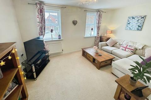 3 bedroom end of terrace house for sale, Longacres, Bridgend, CF31