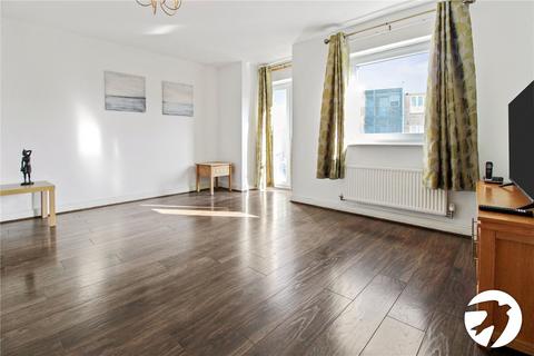 3 bedroom terraced house to rent, Russell Road, Gravesend, Kent, DA12