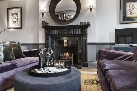 2 bedroom apartment to rent, Cadogan Square, London, SW1X