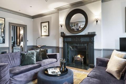 2 bedroom apartment to rent, Cadogan Square, London, SW1X