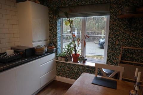 undefined, Knight Close, Haywards Heath RH16