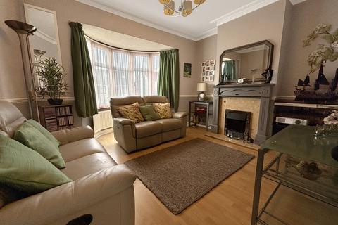 3 bedroom semi-detached bungalow for sale, Eastcourt Lane, Gillingham, Rainham, ME8