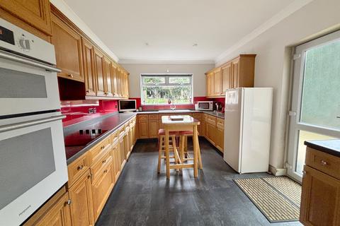 3 bedroom semi-detached bungalow for sale, Eastcourt Lane, Gillingham, Rainham, ME8