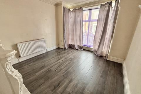 4 bedroom end of terrace house for sale, Northfield Avenue, Blackpool FY1
