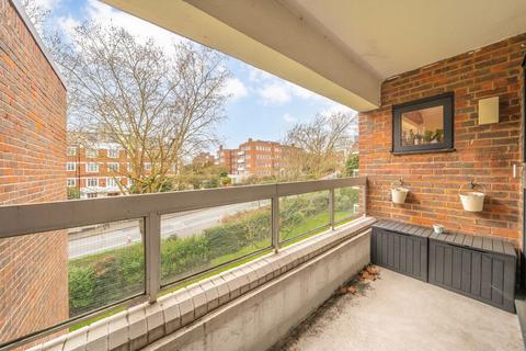 3 bedroom flat for sale, Belvedere Drive, London SW19