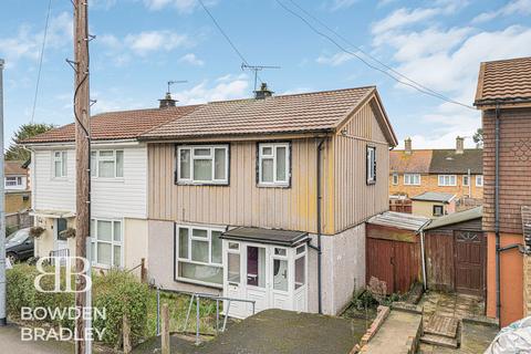 Brocket Way, Chigwell, IG7