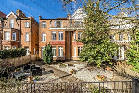 undefined, Oxford Road, Teddington TW11
