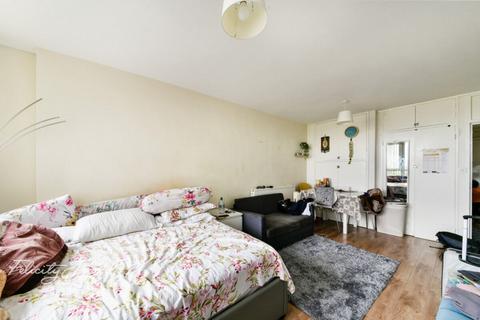 undefined, Burdett Road, London E14