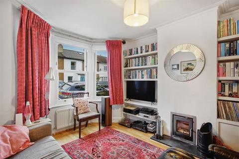 3 bedroom house to rent, Victor Road, Teddington TW11