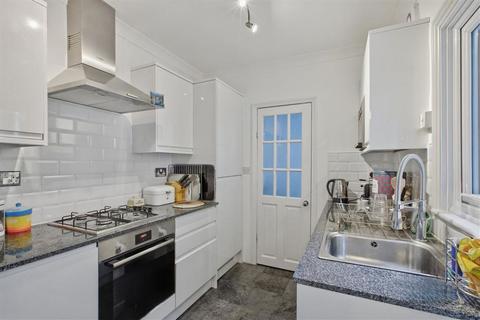 3 bedroom house to rent, Victor Road, Teddington TW11