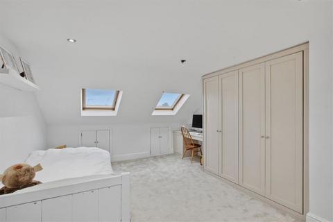 3 bedroom house to rent, Victor Road, Teddington TW11