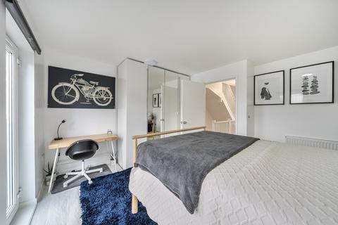 Calypso Crescent, Peckham, London, SE15