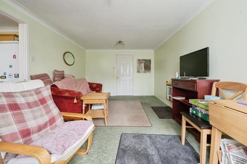2 bedroom retirement property for sale, Pine Drive, Southampton