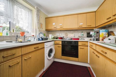 2 bedroom retirement property for sale, Pine Drive, Southampton