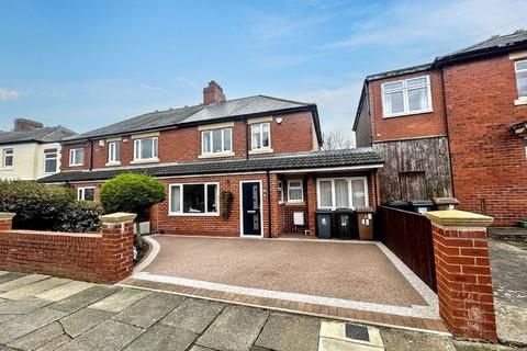 3 bedroom semi-detached house for sale, High View, Wallsend, Tyne and Wear, NE28 8SS