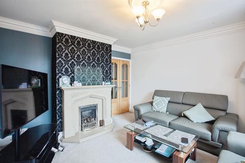 4 bedroom semi-detached house for sale, Weetwood Road, Spinneyfield, Rotherham