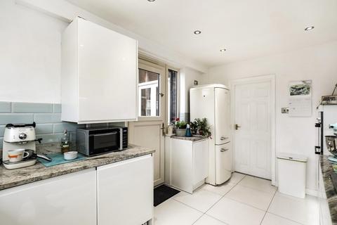 4 bedroom terraced house for sale, Albany Road, Harrogate