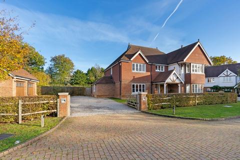 undefined, 2 Coppice Vale Felbridge RH19